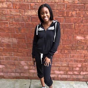 Meet your Posher, Jakia